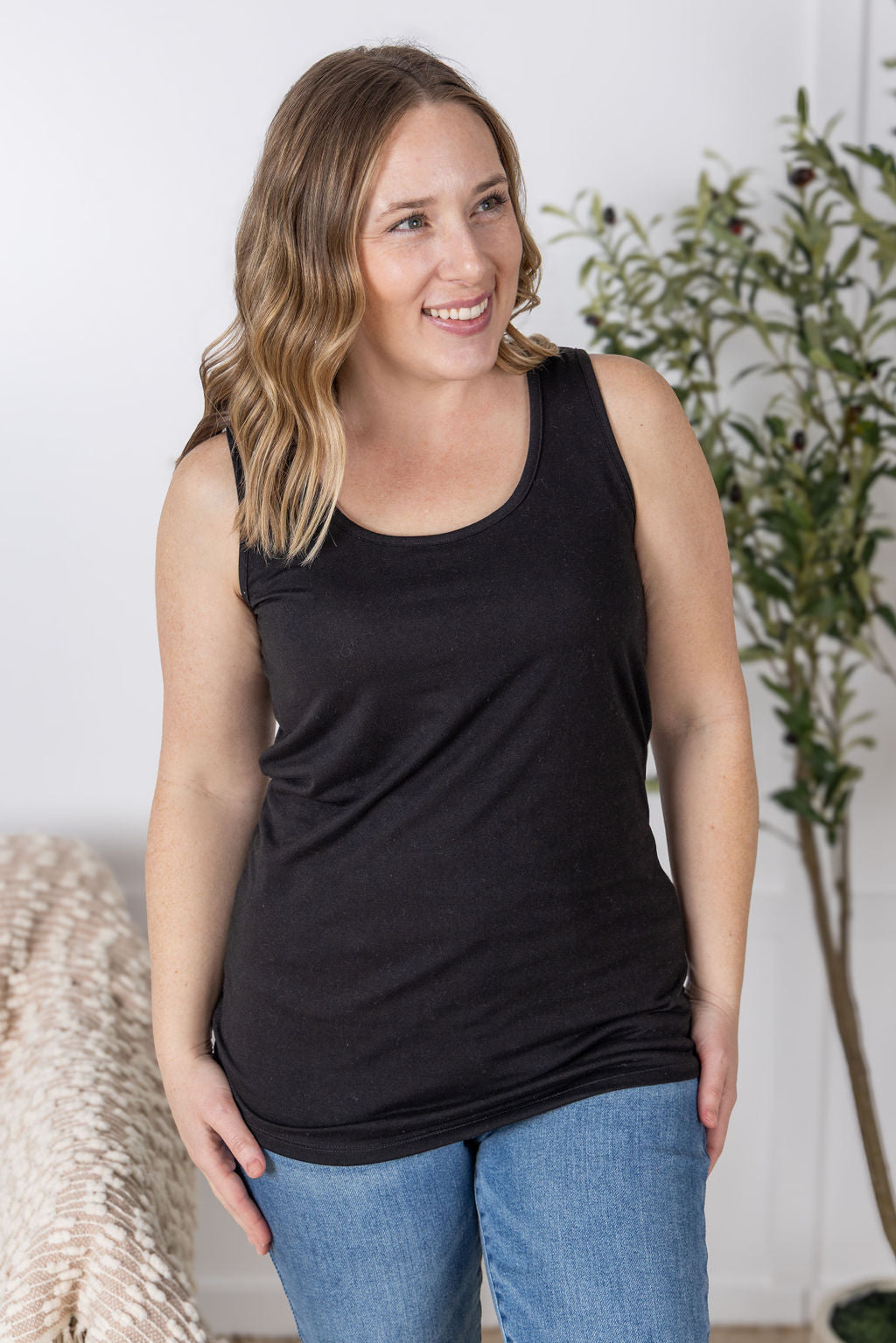 IN STOCK Luxe Crew Tank - Black FINAL SALE