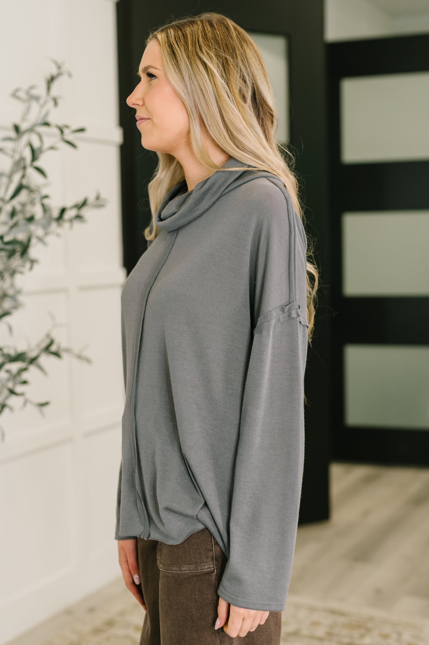 Metro Flow Center Seam Turtleneck